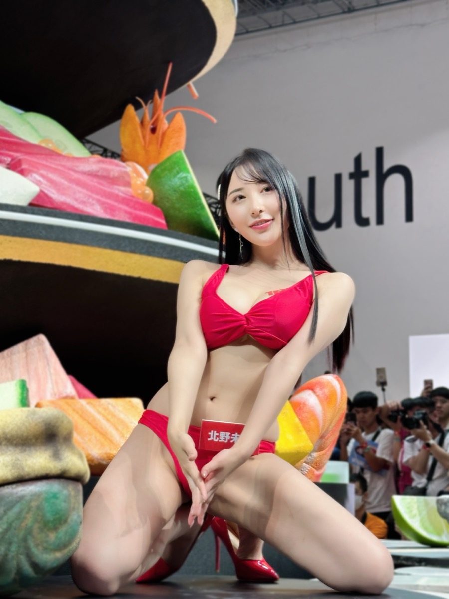壽司轉台4.JPG
